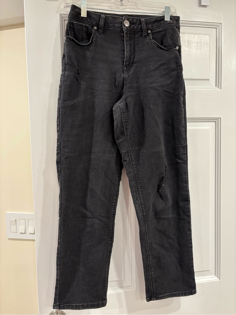 1822 Denim Black Straight Jeans